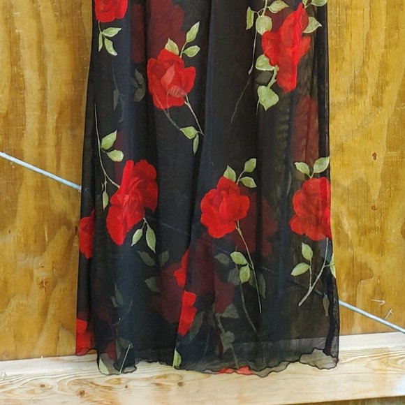 Sheer Country Rose Red and Black Flower Tunic-Style Over Dress - Picture 5 of 5